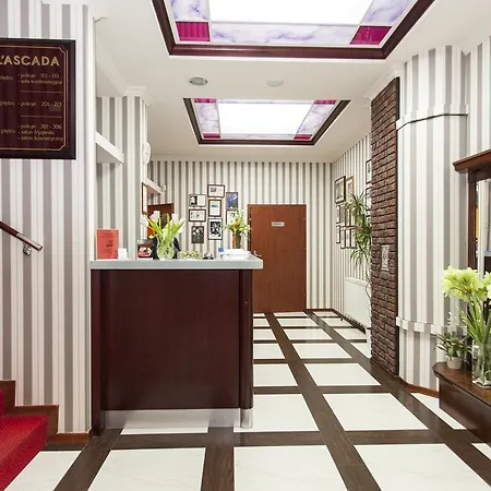 L'ascada Hotell 3*